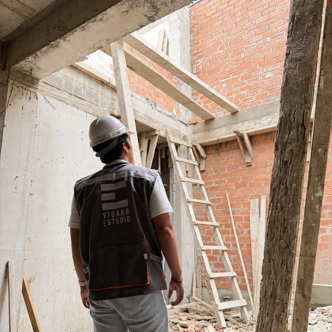 Visita de obra del equipo de VIDARQ · Proyecto Corrales · Surco, Lima